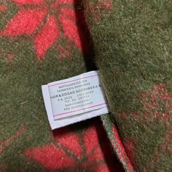 Vintage Norwegian Wool Vest Sleeveless Jacket Footprint Design Medium Red - Picture 9 of 14